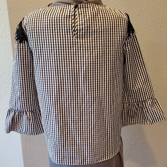 Tie-front blouse - Picture 2 of 5